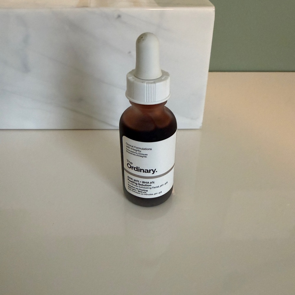 The Ordinary AHA 30% BHA 2% Peeling Solution